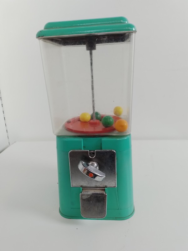 Vintage kauwgomballen automaat